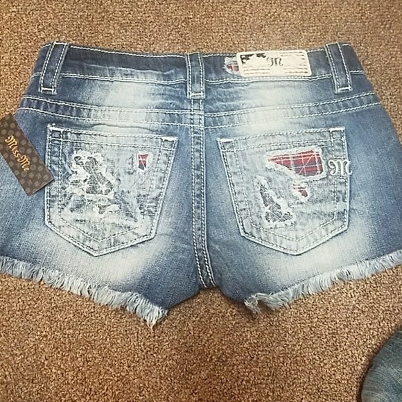 Miss Me shorts!! - Picture 2 of 3